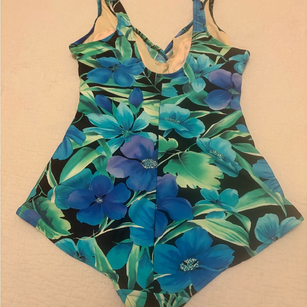 Floral Elegance Women's One Piece Swimsuit - Picture 2 of 8